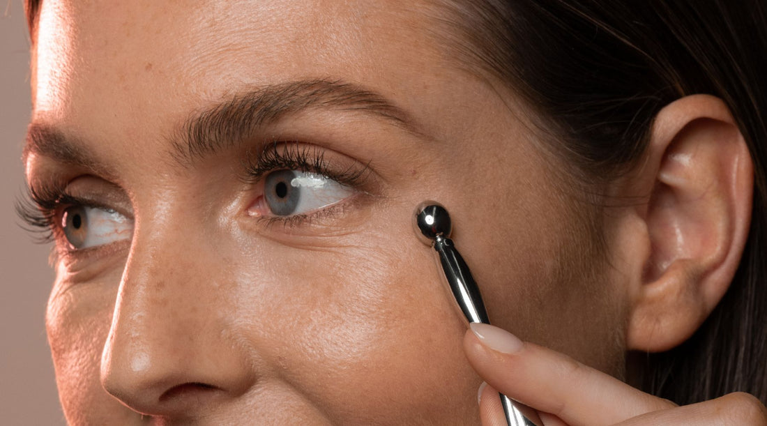 9 tips & tricks to prevent ageing around the eye area